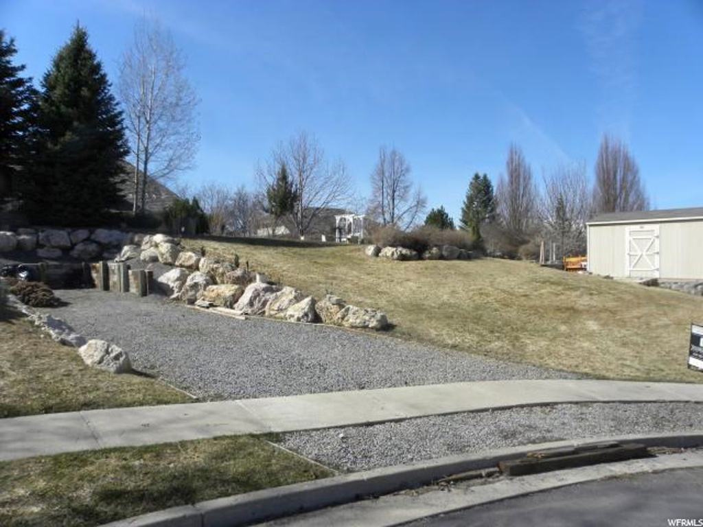 615 Dover Cir #23, Providence, UT 84332