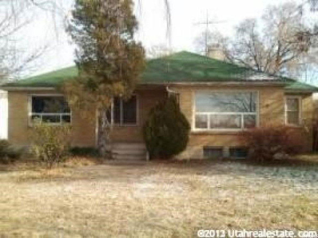 5878 S 1900 W, Roy, UT 84067