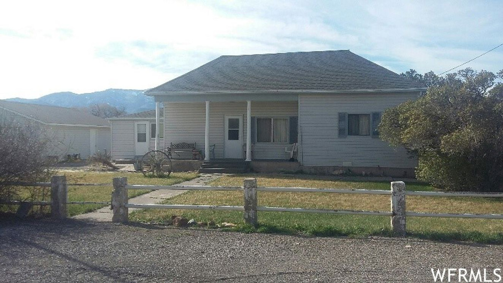 20 E 100 S, Elsinore, UT 84724