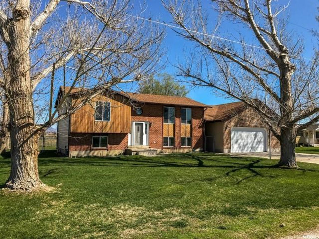 5244 S 7100 W, Hooper, UT 84315