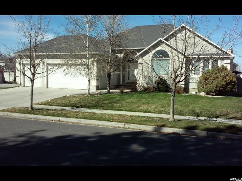 423 E Spruce Glen Rd, Murray, UT 84107