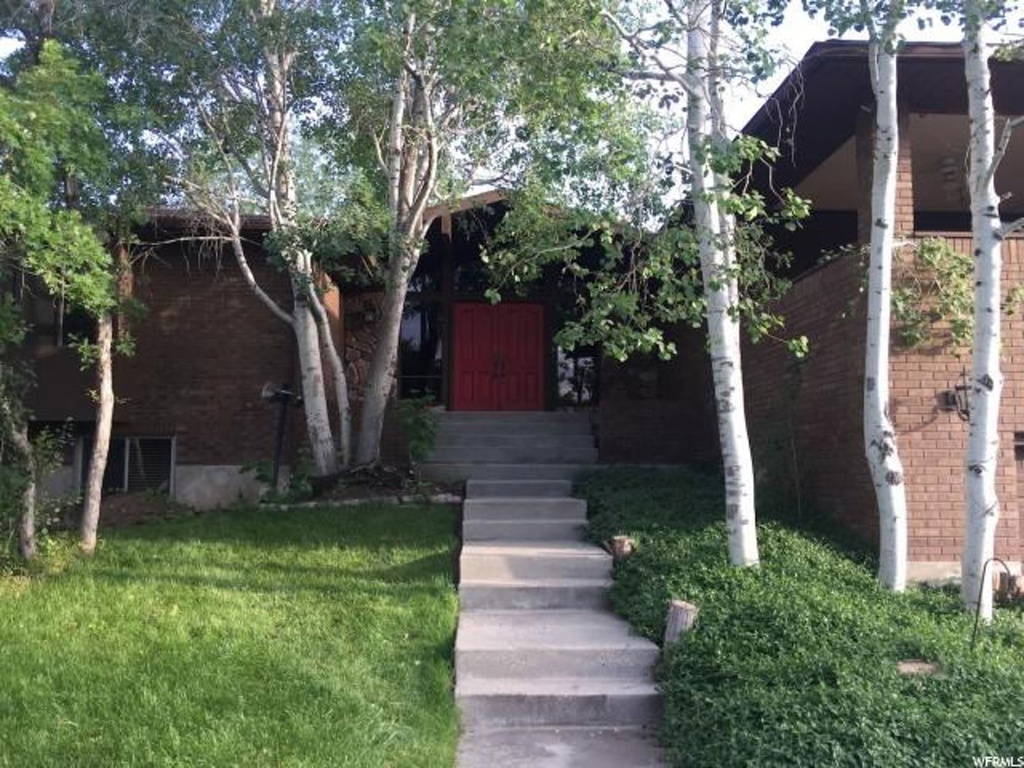 2528 E Montebello Dr, Sandy, UT 84092