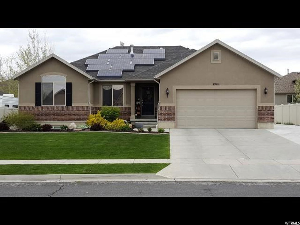 1946 N 2700 W, Clinton, UT 84015