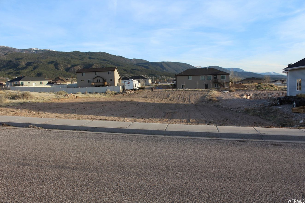 1912 E Cedar Berry Ln, Enoch, UT 84721