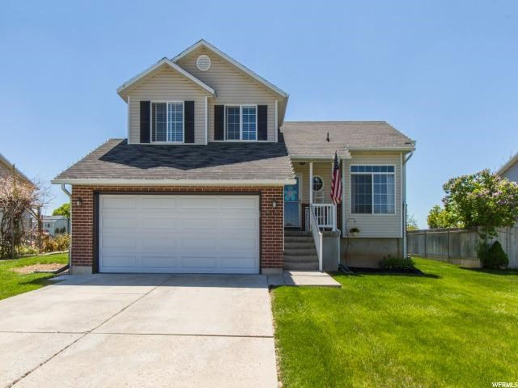 2397 W 2075 N, Clinton, UT 84015