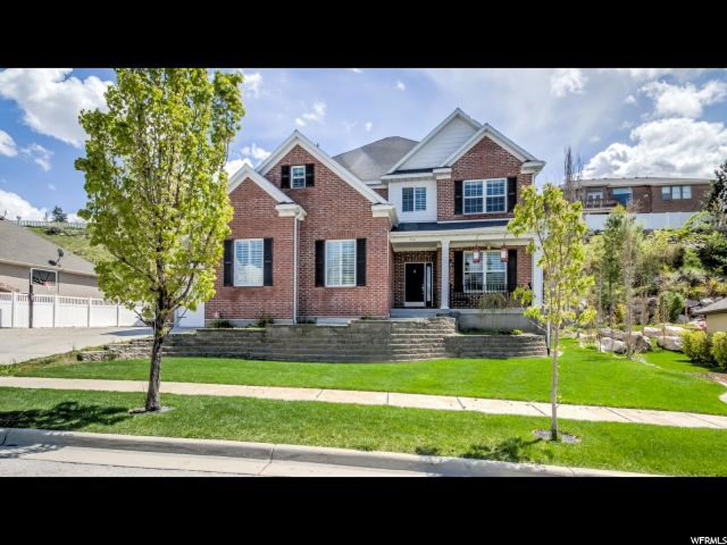 310 Maxine Cir, Bountiful, UT 84010