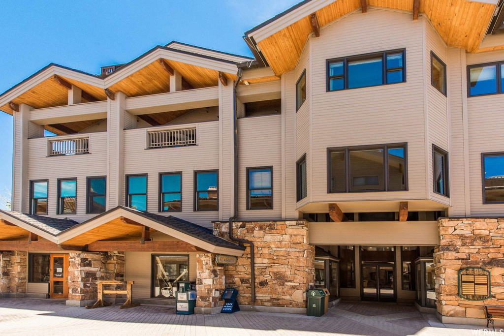 7620 E Royal St #404, Park City, UT 84060