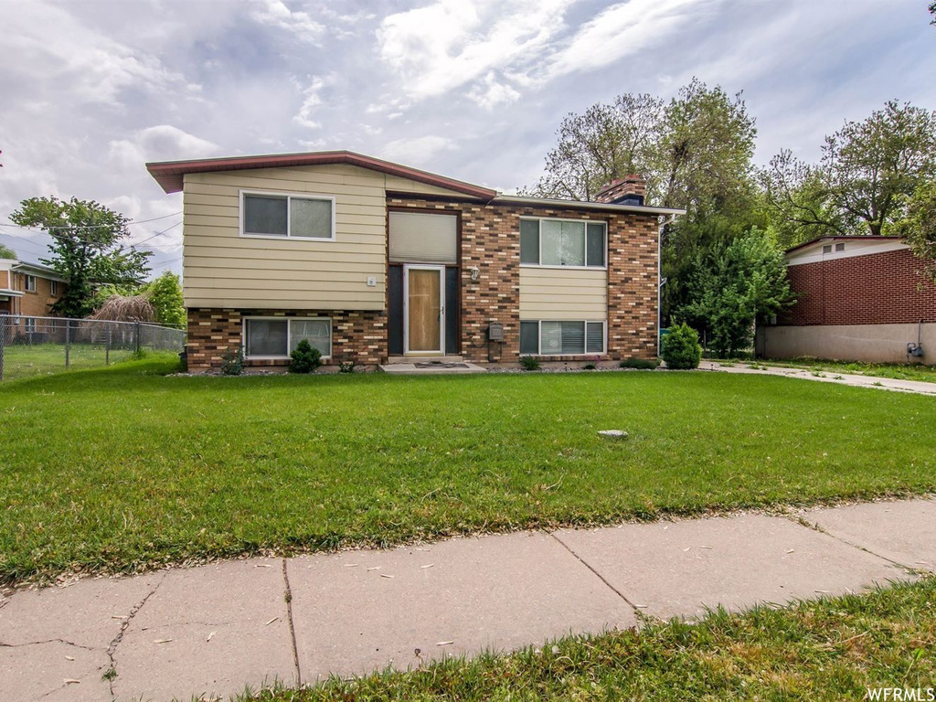 89 S Mill Rd E, Layton, UT 84041