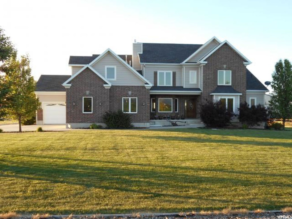 489 W 6800 S, Hyrum, UT 84319