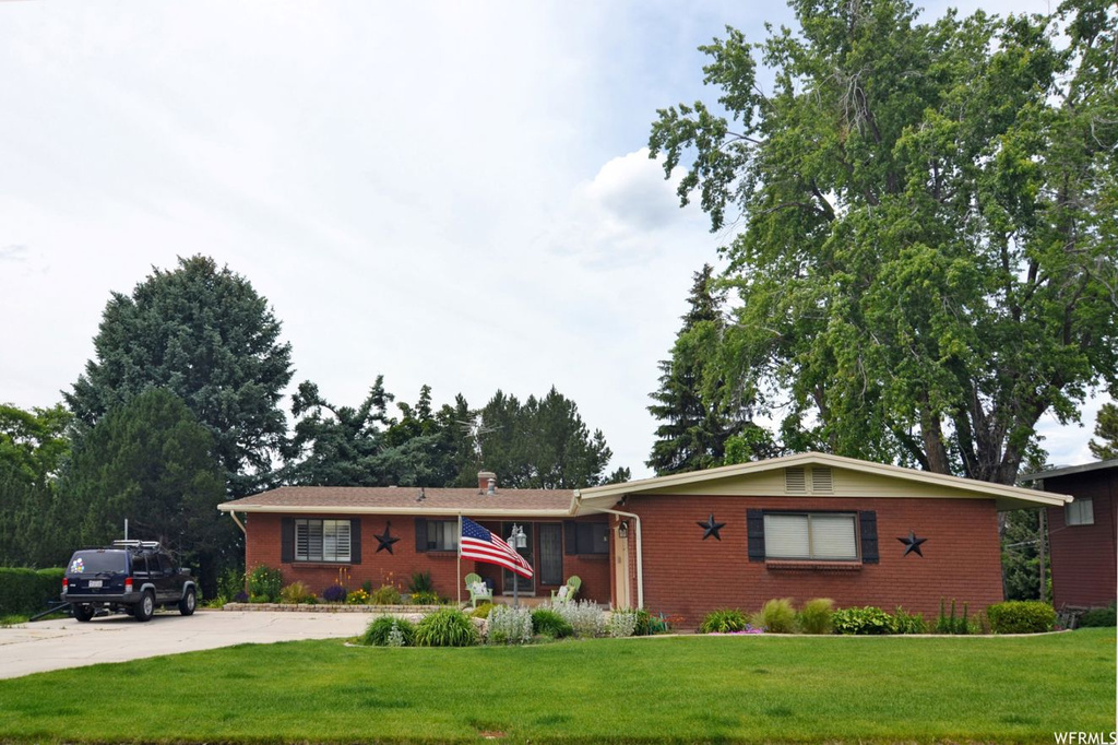 4225 College Dr, Ogden, UT 84403