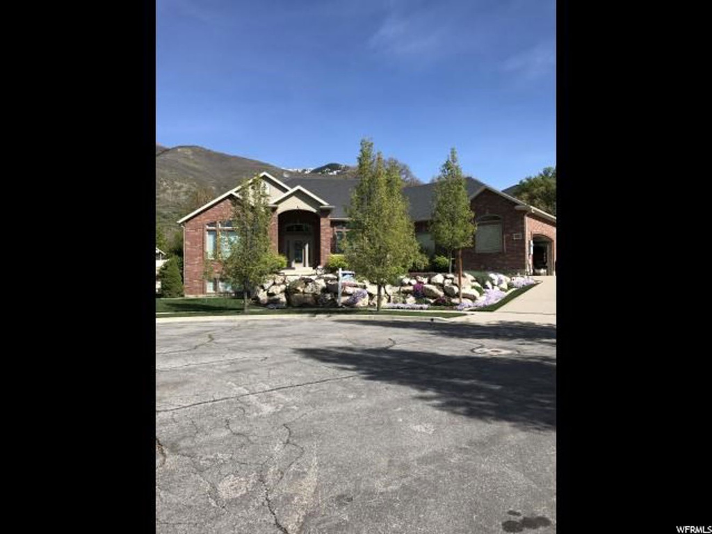 8148 S 2425 E, South Weber, UT 84405