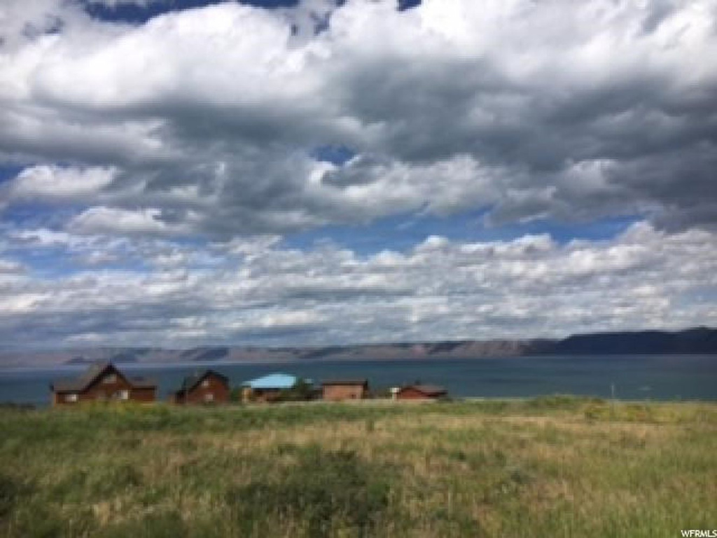 637 W Raspberry Patch Rd #17, Garden City, UT 84028