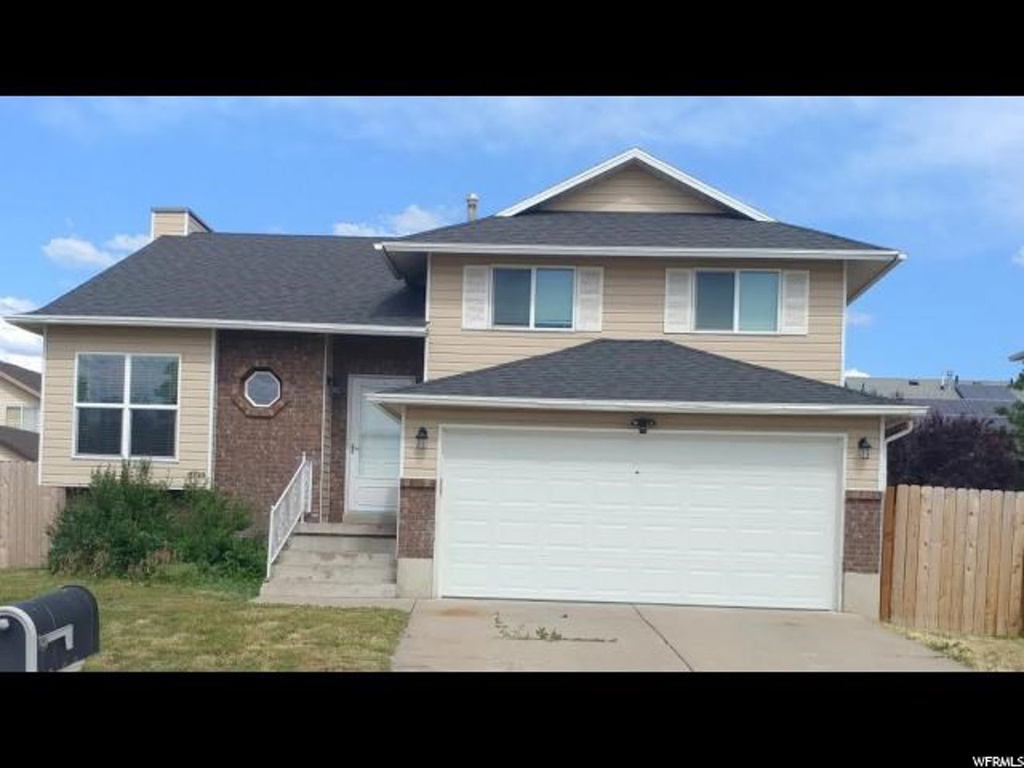 5748 S 3975 W, Roy, UT 84067