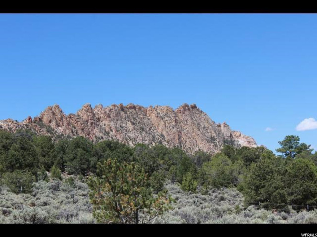 2 Sr 117, Grover, UT 84773