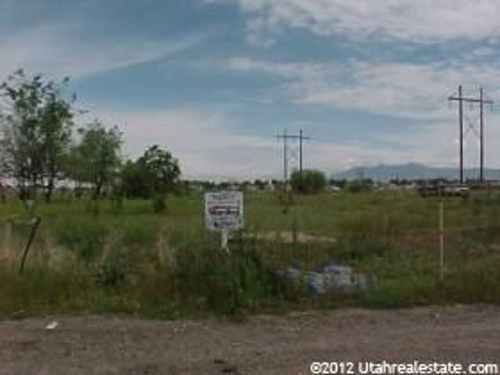1170 W 700 S, Clearfield, UT 84015