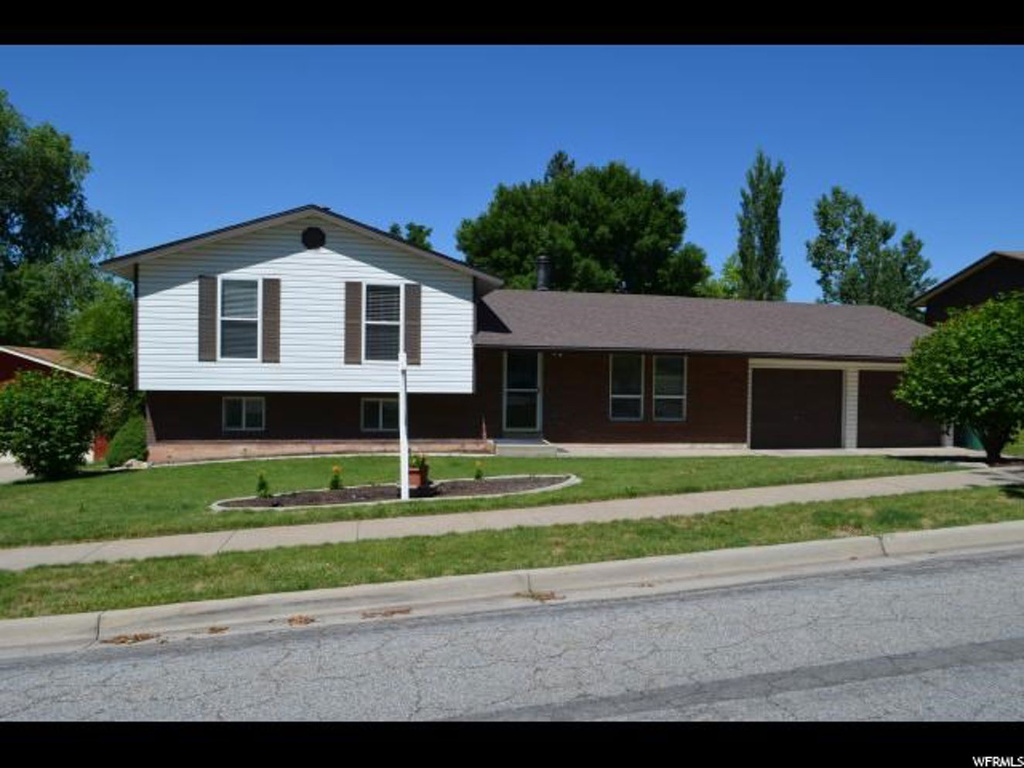 1049 N Walburk E, Layton, UT 84040