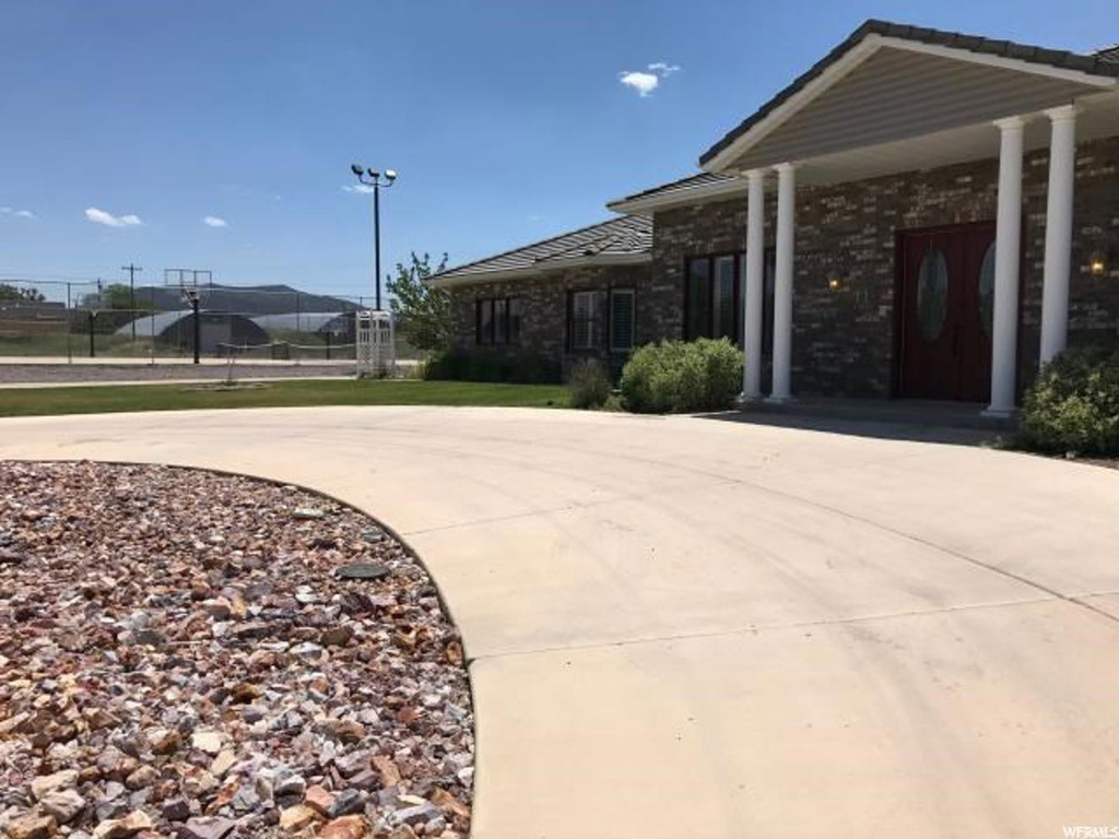 68 E 300 S, Enterprise, UT 84725