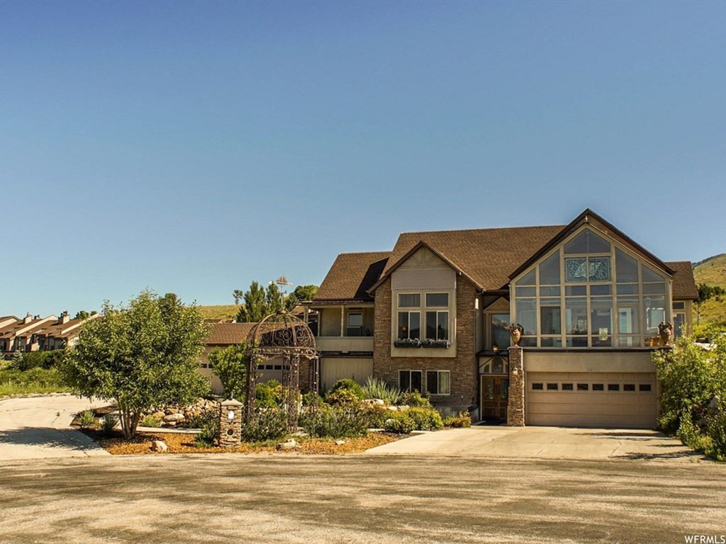 5264 E Elkhorn Cir, Eden, UT 84310