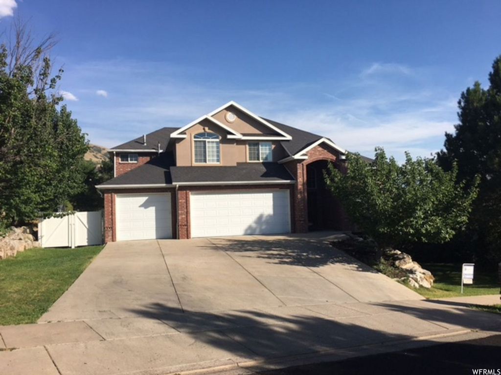 128 E Carrington Ln, Centerville, UT 84014