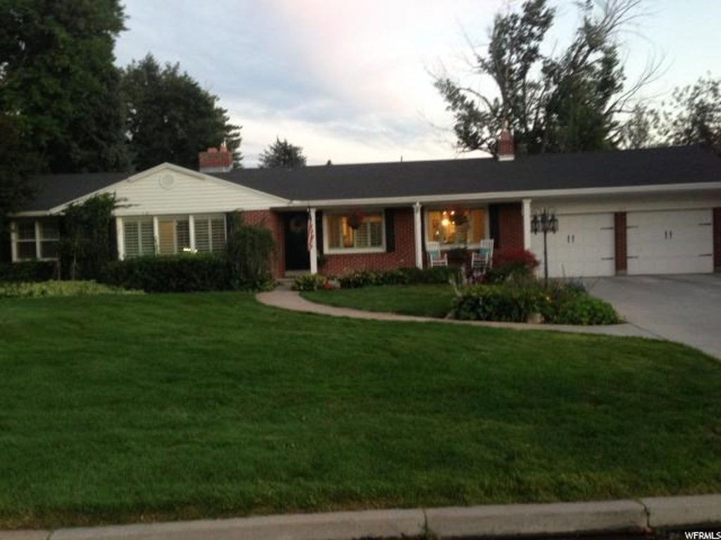 1475 E Oakridge Dr, Ogden, UT 84403