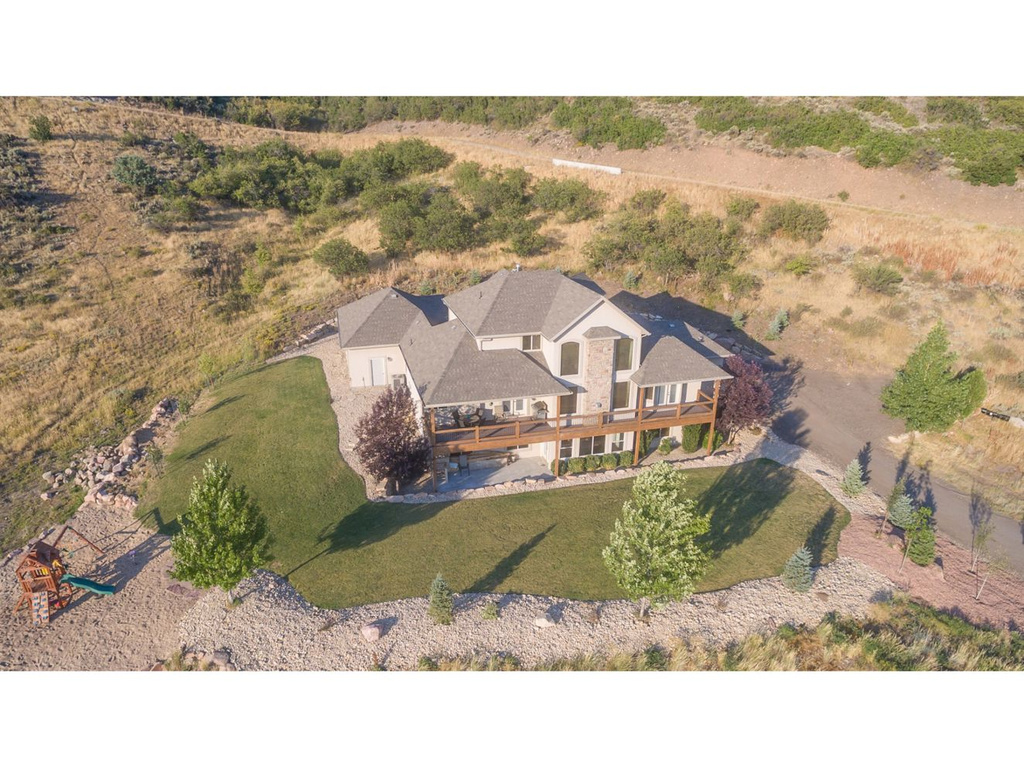1000 E Bluffs Dr #1000, Francis, UT 84036