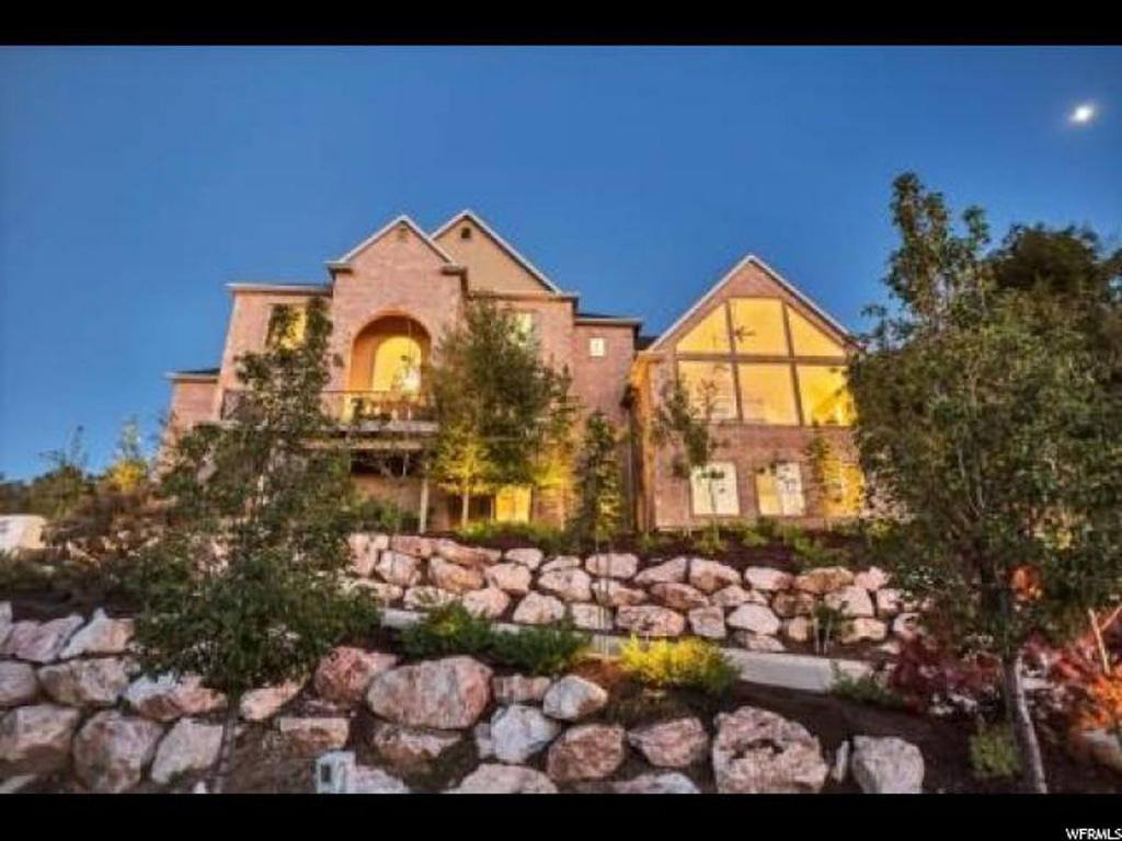 2941 S Maple Cove Ln, Bountiful, UT 84010