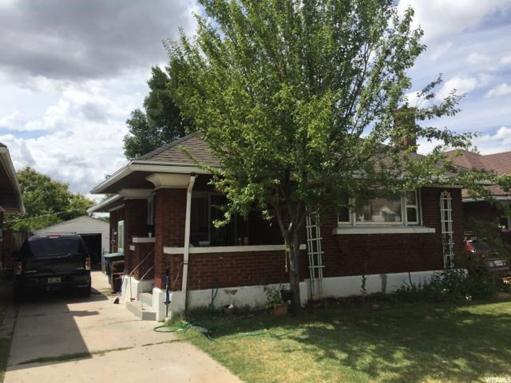 2853 S Van Buren Ave E, Ogden, UT 84403