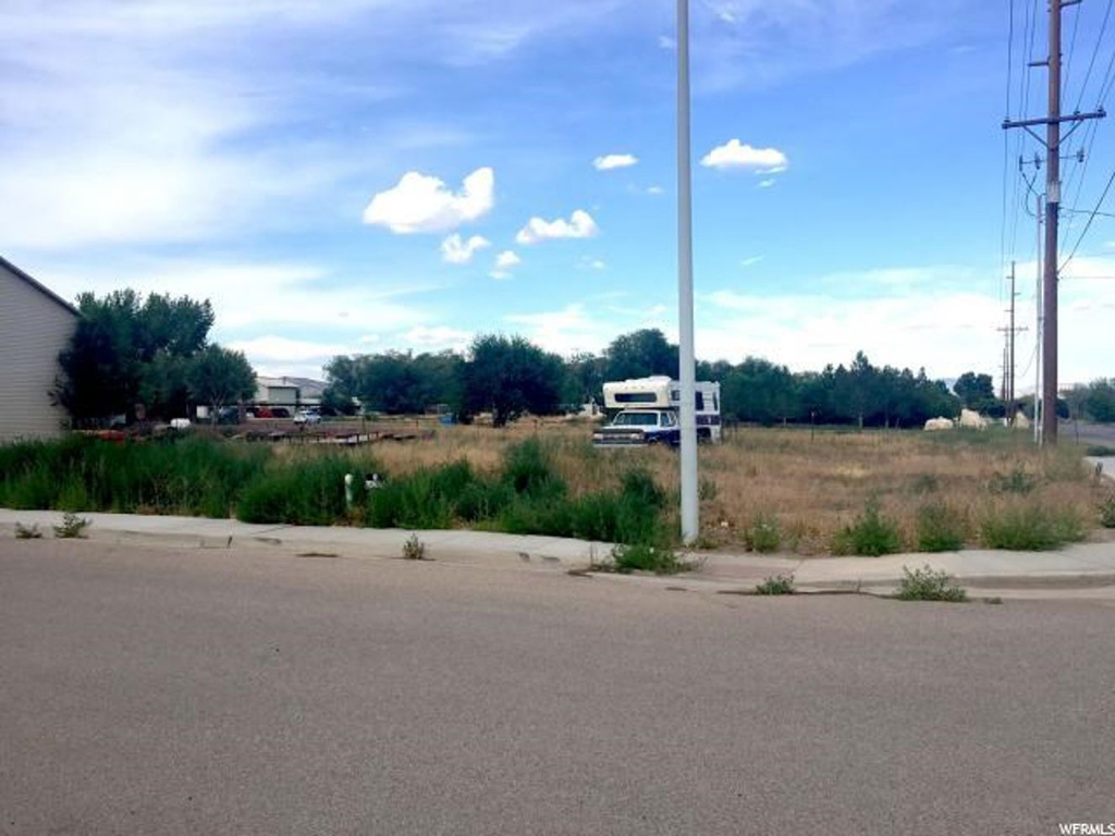 516 N 100 E, Vernal, UT 84078