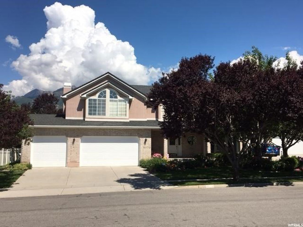 8673 S Cima Dr E, Sandy, UT 84093