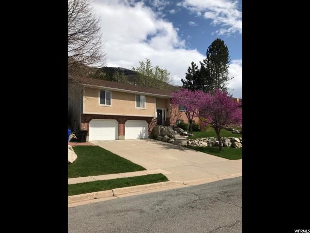 145 S Sunset Dr E, Farmington, UT 84025