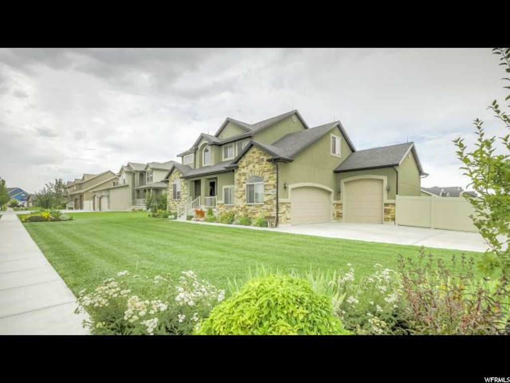 2465 N 2100 W, Clinton, UT 84015