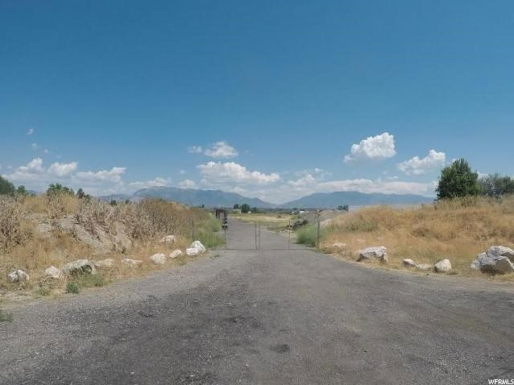 5184 S 4700 W, Hooper, UT 84315