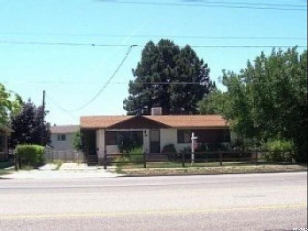 913 12th St, Ogden, UT 84404