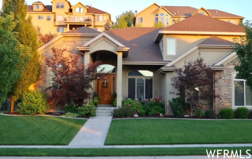 1744 E Burning Oak Dr, Draper, UT 84020