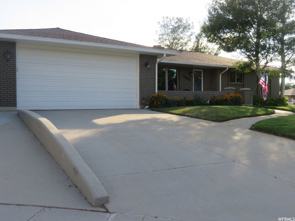 1466 E Budding Cir S, Sandy, UT 84092