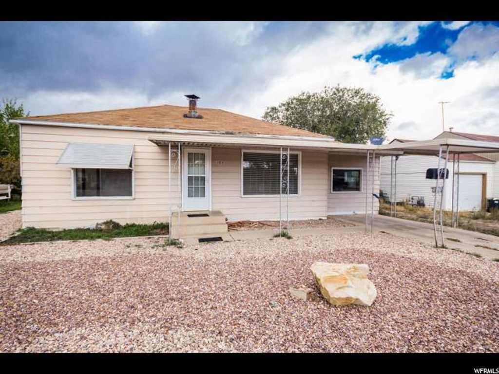305 E 400 S, Vernal, UT 84078
