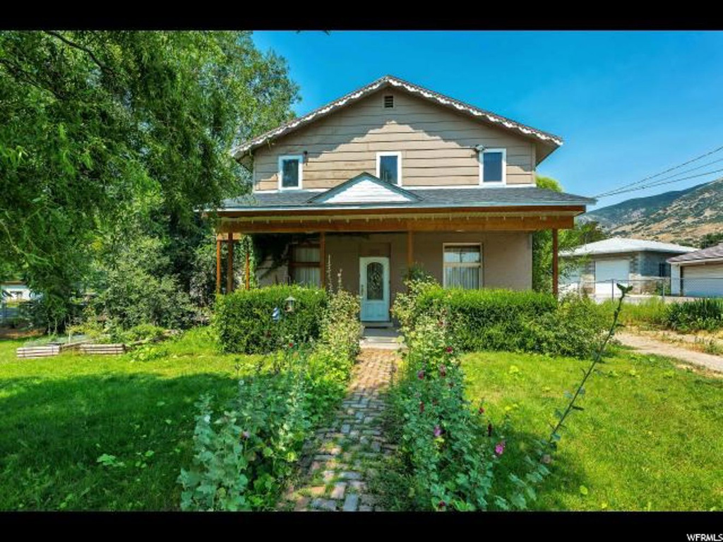 323 E 400 S, Centerville, UT 84014