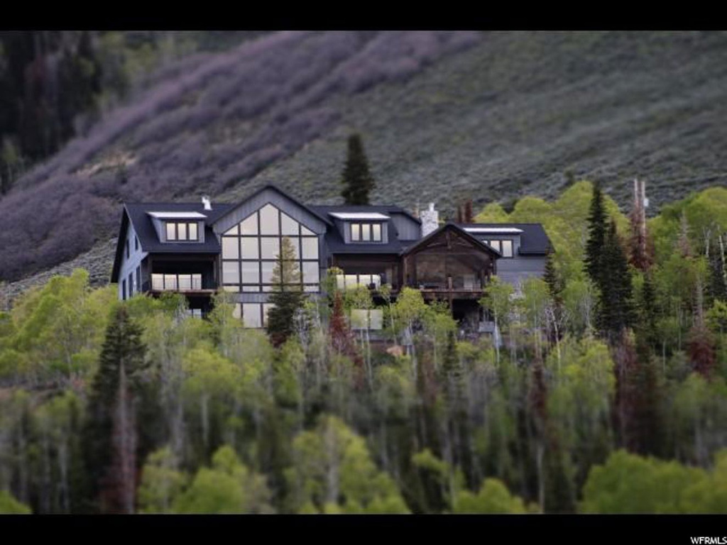 7 Bear Cave Rd, Scofield, UT 84526