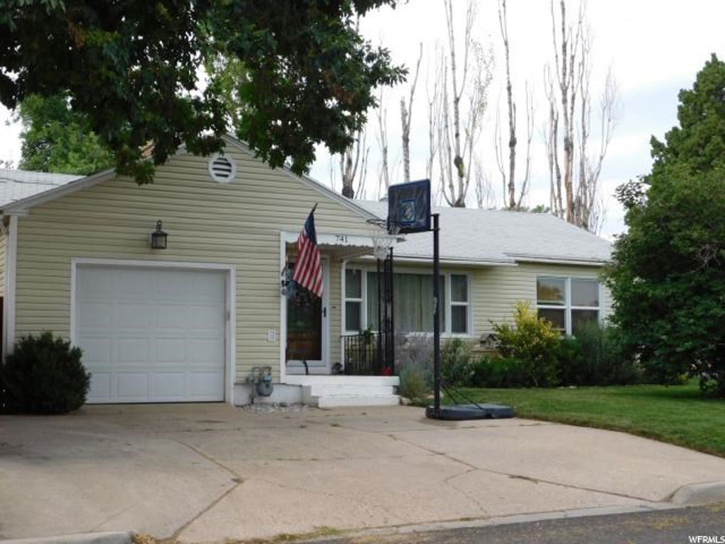 741 E 400 S, Clearfield, UT 84015
