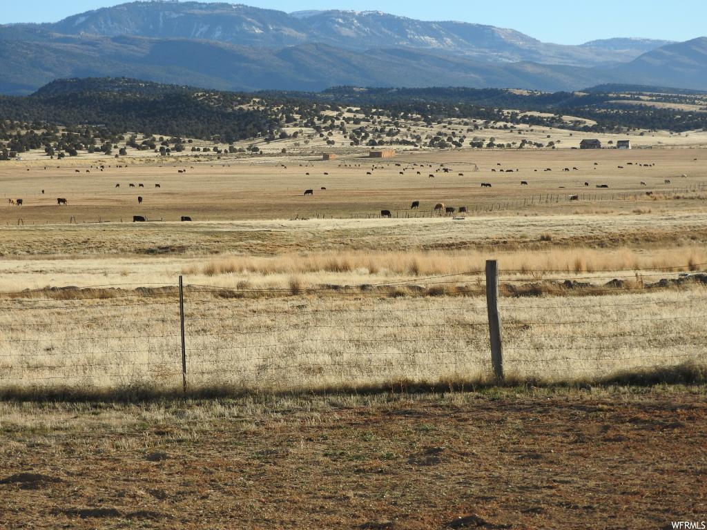 5620 14230 N E Chester, UT Map is approximate. Buyer to verify all information. Owner/Broker