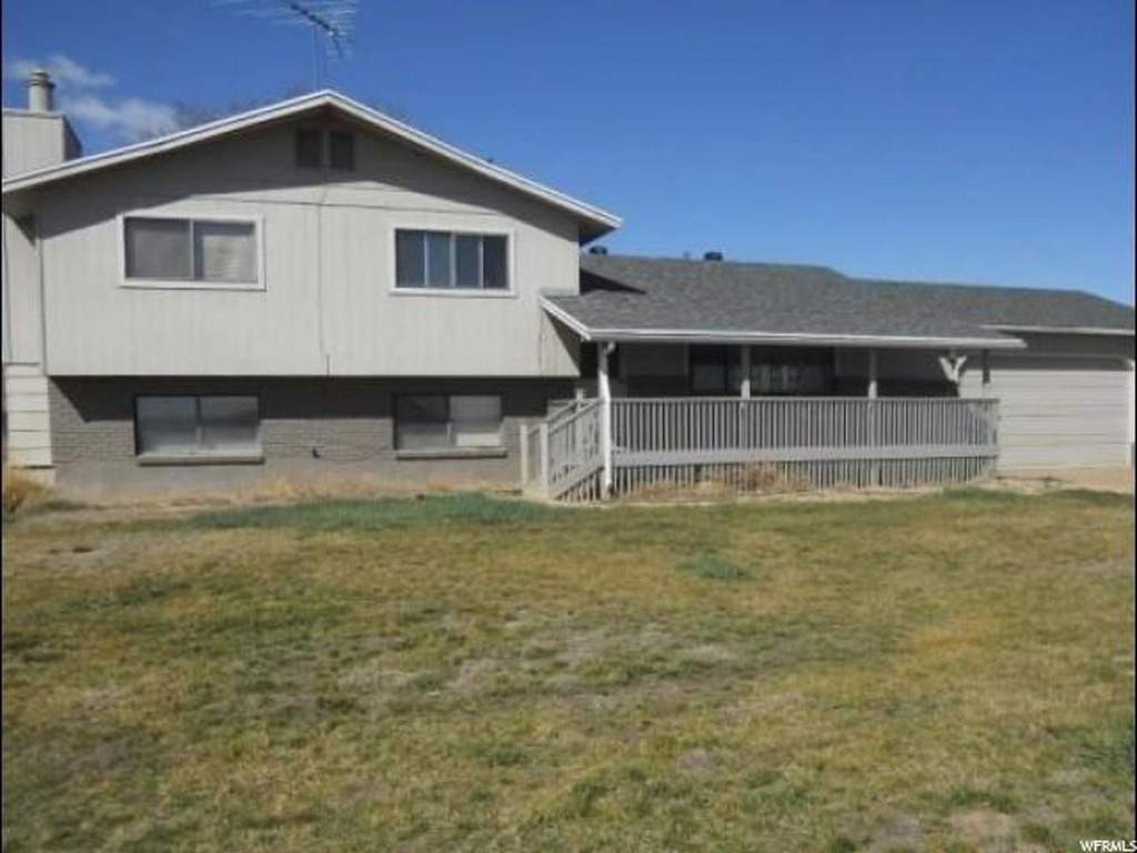 2136 S State St, Roosevelt, UT 84066