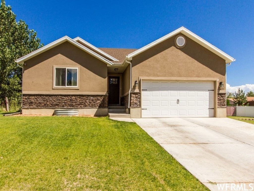 622 N 1500 W, Clinton, UT 84015