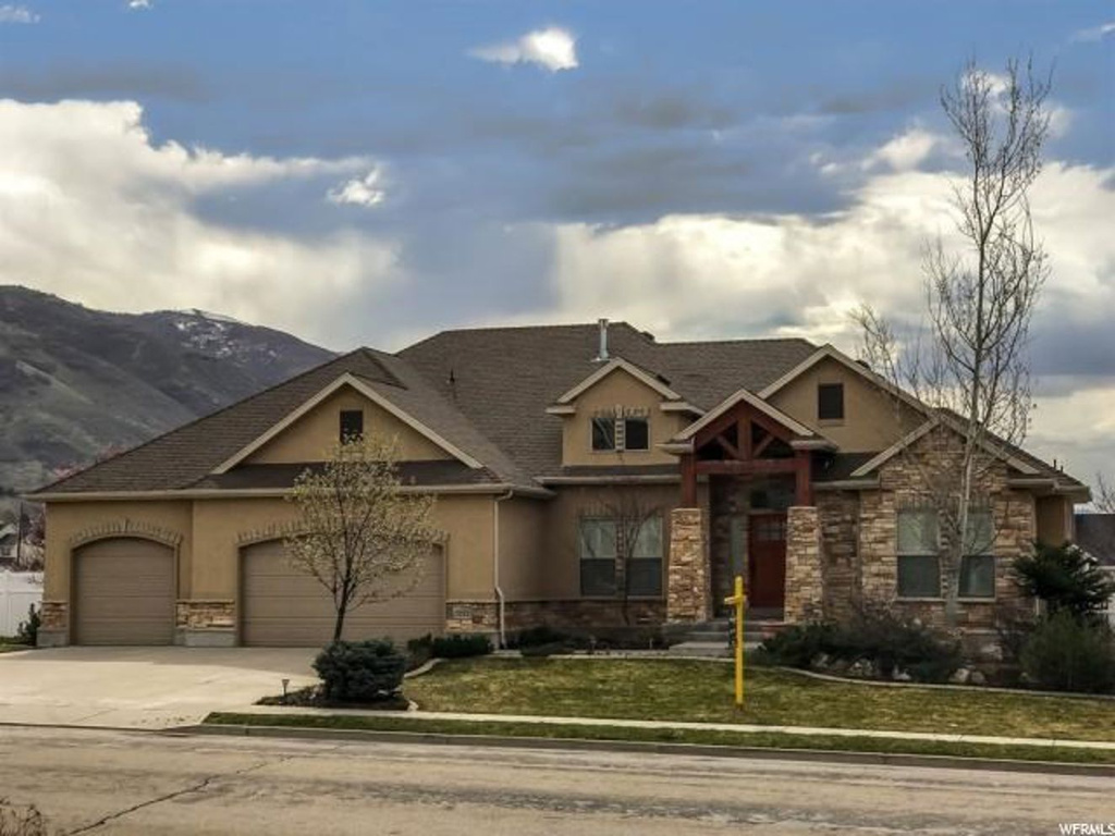 1212 E Bella Vista, Fruit Heights, UT 84037