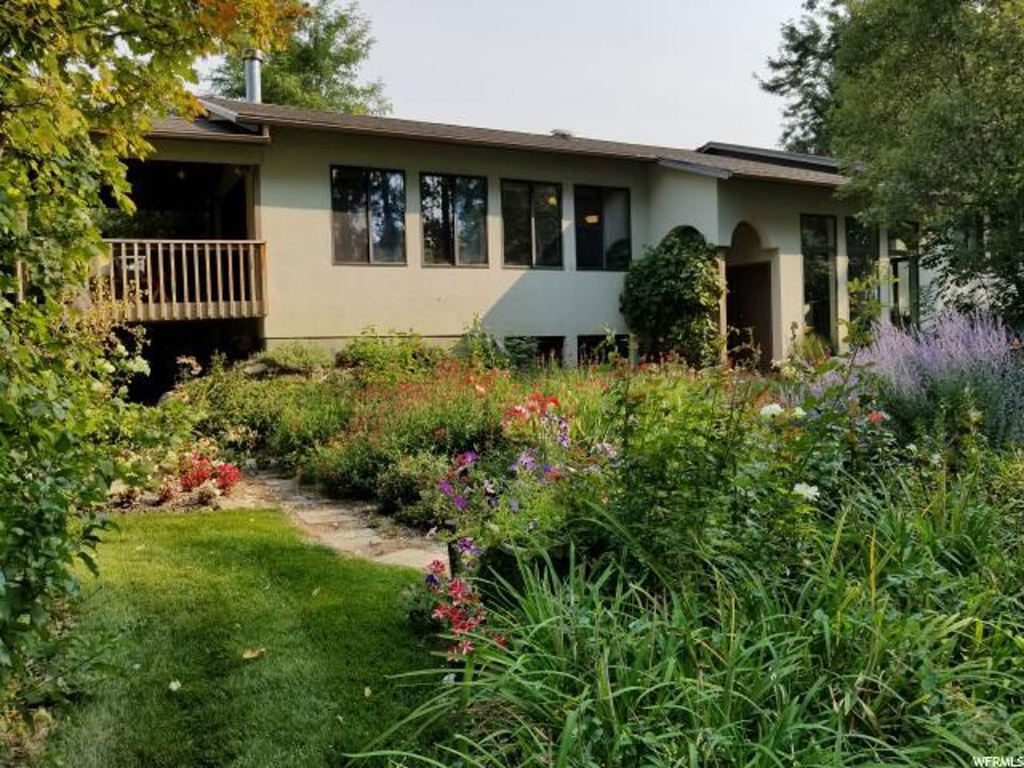 345 S 300 E, Hyrum, UT 84319