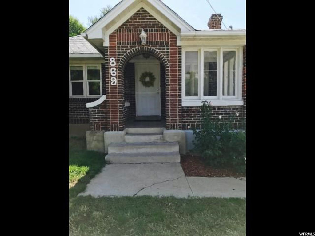 869 E 16th St S, Ogden, UT 84404