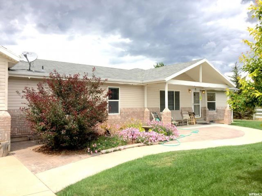 1283 N 6800 E, Croydon, UT 84018