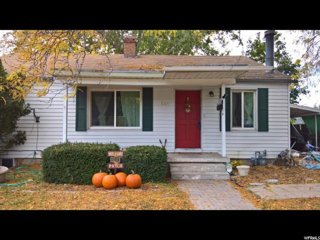 541 S Brookside Dr, Springville, UT 84663