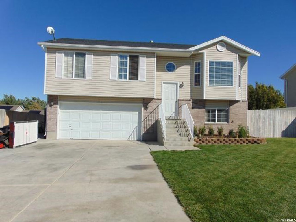2128 W 1520 N, Clinton, UT 84015