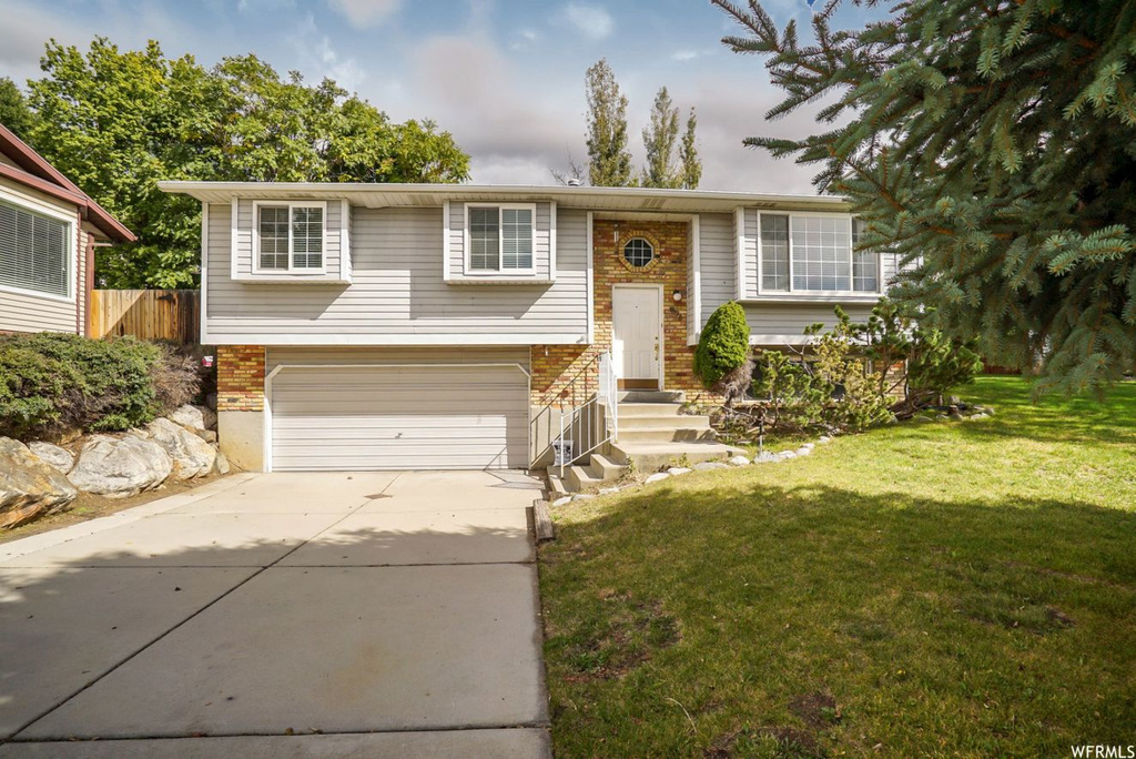 879 S 140 E, Farmington, UT 84025