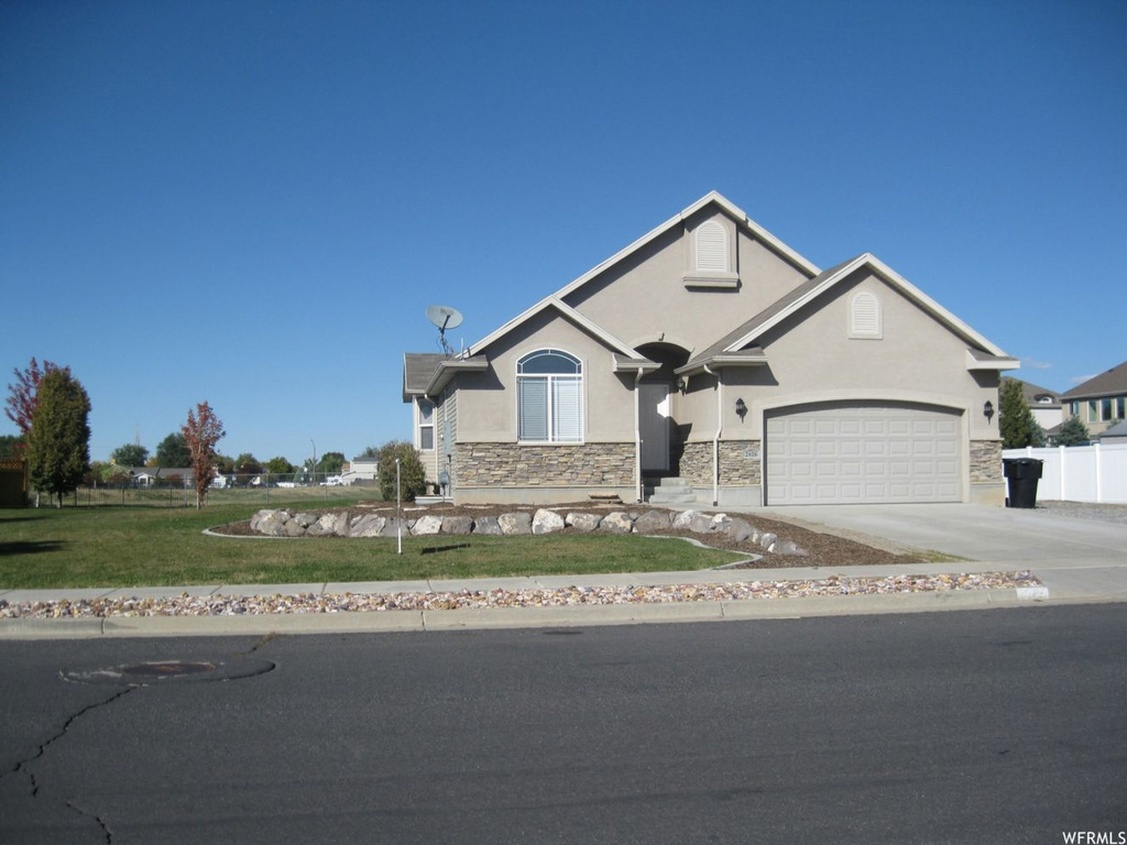 2616 W 2650 N, Clinton, UT 84015